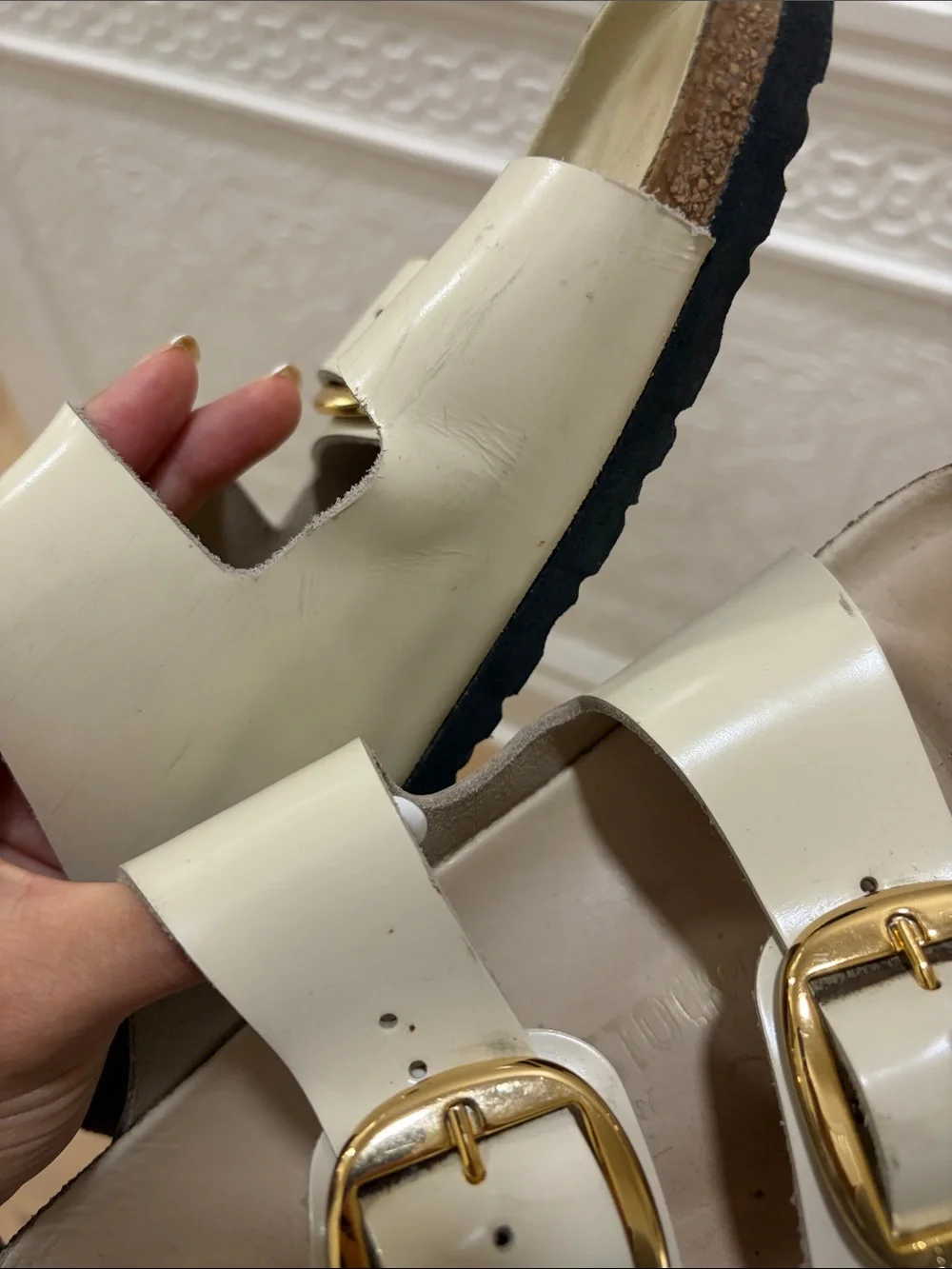 Birkenstock Women’s Arizona Big Buckle in Cream and Gold Sandal